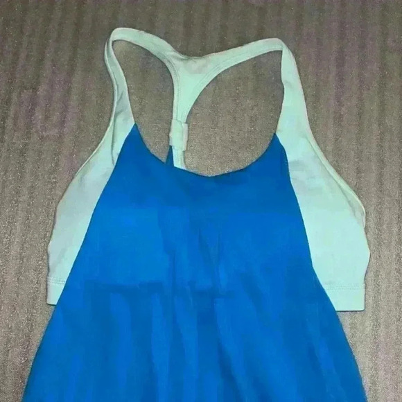 Lululemon Tank Womens Size 6 Blue Practice Freely Tank Top Gym Run Activewear - Picture 6 of 8